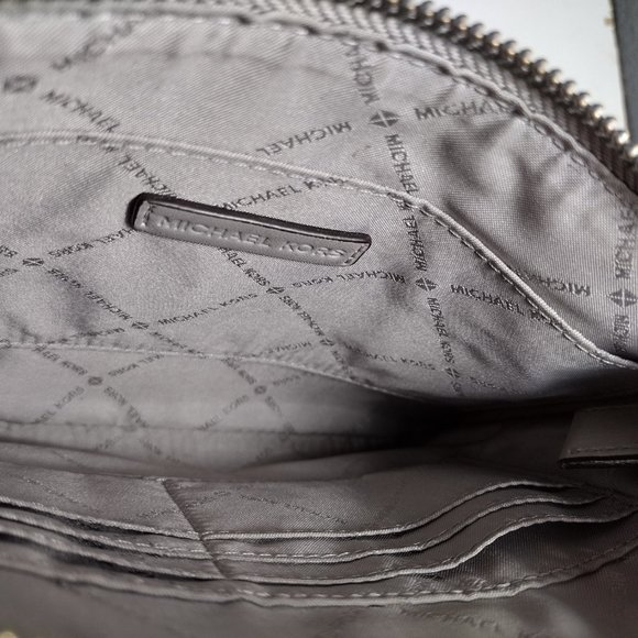 Michael Kors Purse Pouch with Large Logo - Picture 3 of 4